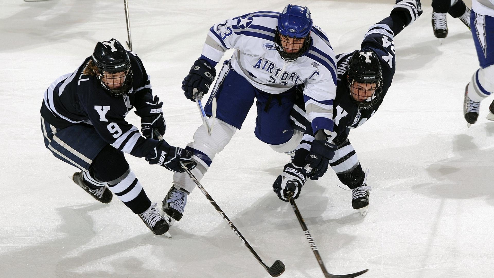 星空体育app下载-高空动作设计创新,空翻组合动作丰富,高空翻转